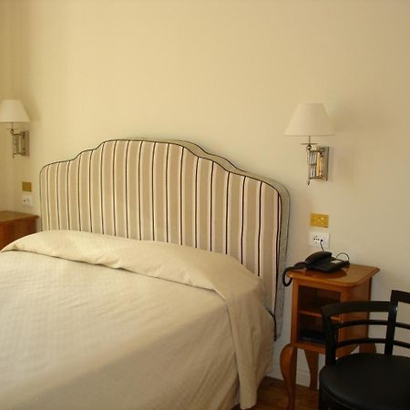 Hotel Certosa Padula Exterior photo