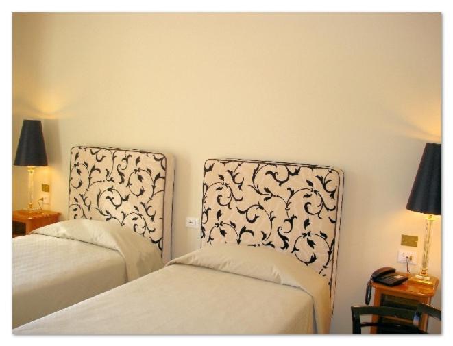 Hotel Certosa Padula Room photo